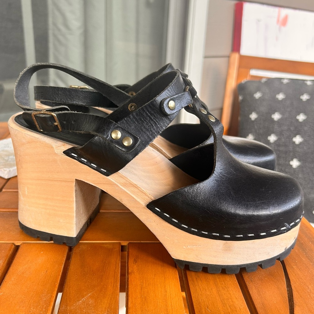 Black and Tan Leather Mules with Wooden Block Heel